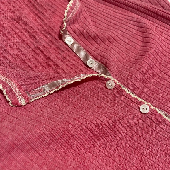 Beautiful vintage medium energie coral ribbed Henley top 🌷 - Picture 3 of 8